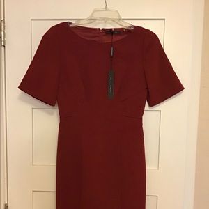 Elie Tahari Cara dress size 4 cranberry dress never been worn. Retail price $368